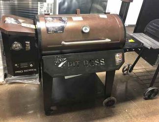 Brand New Pit Boss Pro Series 1100-sq in Pellet Grill PR0YG
