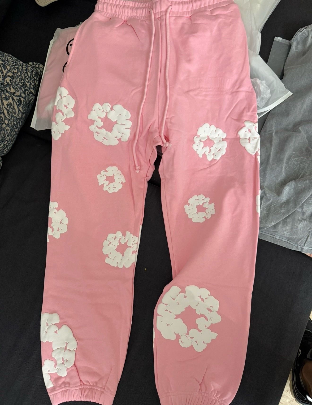 Denim tears pink pants