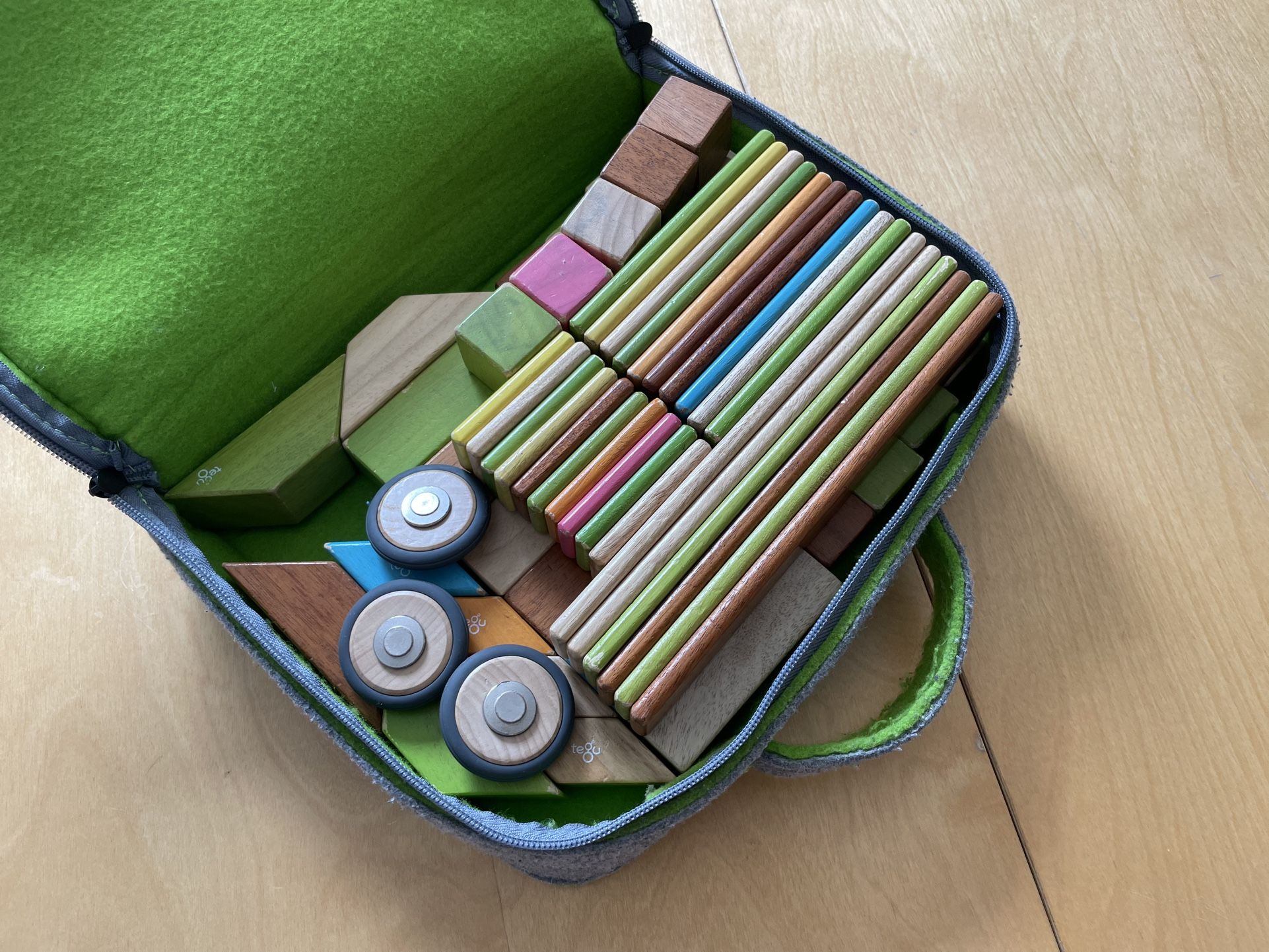 Tegu Magnetic Wood Blocks 52 Pieces