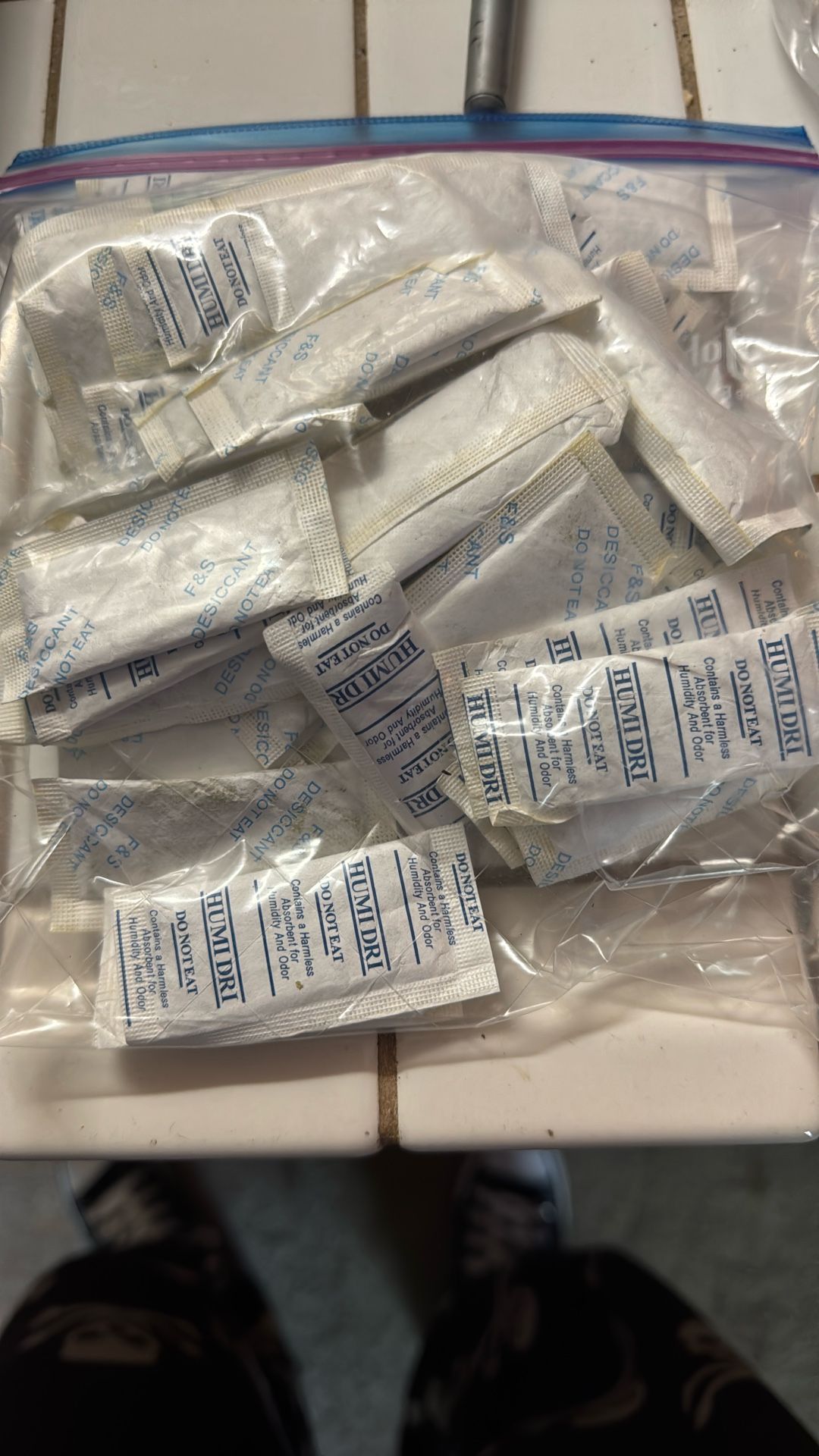 74 desiccant pouches