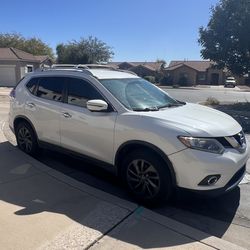 2016 Nissan Rogue Luxury Model