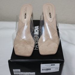 FashionNova Clear Strap Wedge Size 7