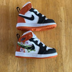 New Nike Air Jordan 1 Mid SE White Black Starfish Floral Toddler 4c