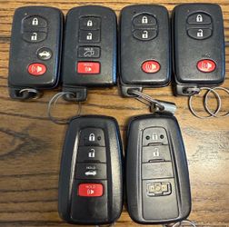 Lot of 6 Toyota Key Fobs