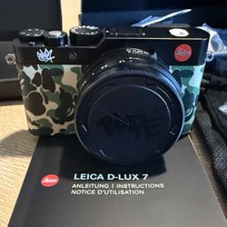 LEICA D-LUX 7 "A BATHING APE® x STASH" Special Edition Black Digital Camera