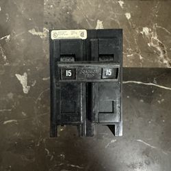 cutler hammer 2 pole 15 amp bolt on breaker