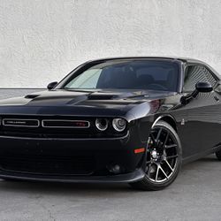 2015 Dodge challenger Scat Pack 6.4 SRT 