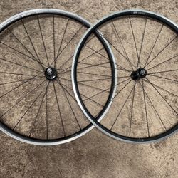 700c DT R460 Rear Wheel with RS400 Hub, Tubeless-Ready, 32H, Rimbrake, 11 Speed
