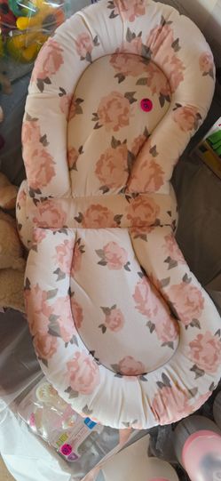 Infantino butterfly nursing pillow