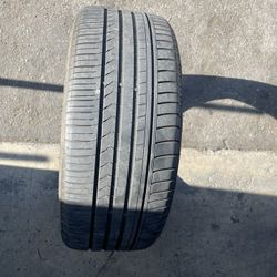 245/40R20 Tire