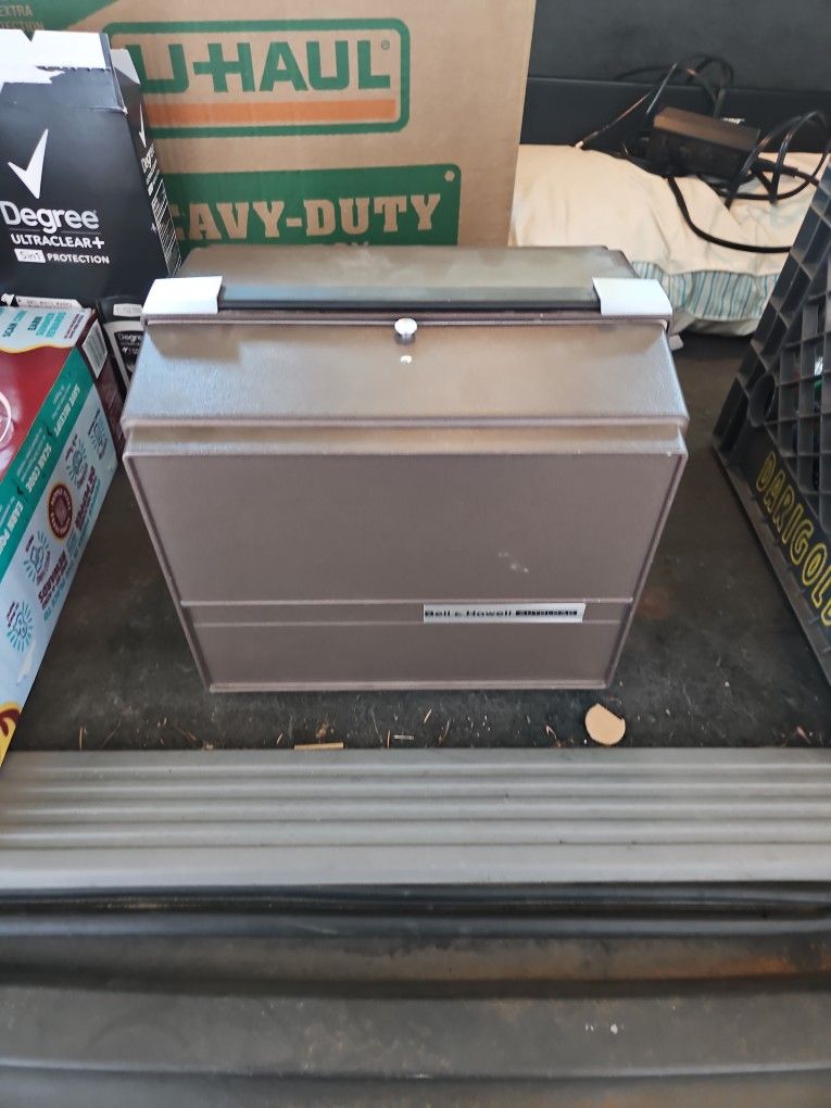 Bell An Howell
