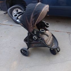 For Free Baby Stroller And Car Saet  And Diaper  Dispenser 