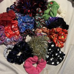 20 Assorted Hair Scrunchies.      C