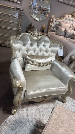 Monique Chair