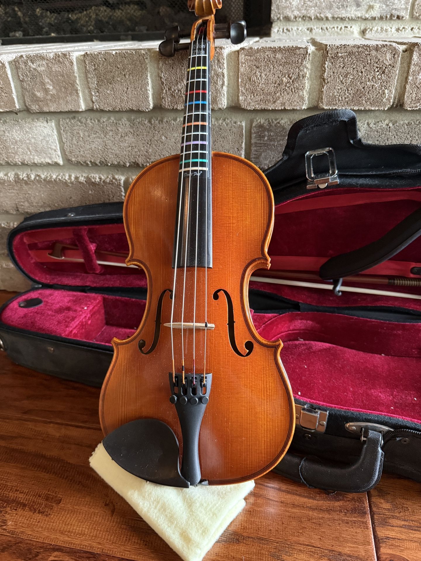 Eastman VA100 12” Viola