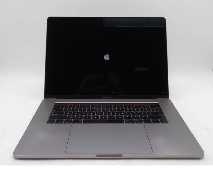 Apple MacBook Pro Touch/2018 i9-8950HK 2.9GHz 16GB RAM 512GB SSD 15" Pro 560X