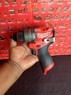 MILWAUKEE M12 FUEL 12V LITHIUM-ION BRUSHLESS CORDLESS 1/2-IN. HAMMER DRILL ( TOOL ONLY )
