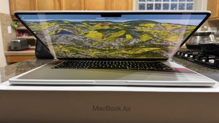 Mint 15” MacBook Air M3 24GB RAM, 1TB Storage, AppleCare+ 2027