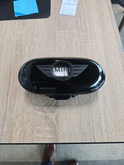 Sunglasses holder for Mini Countryman R60