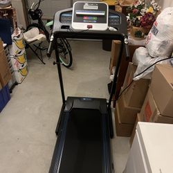 XTERRA Fitness Premium Folding Smart Treadmill, Compact Design, 250+ LB Weight Capacity, Powerful