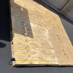 Heavy Duty Wood Pallets With Ply Wood On Top 45x48
