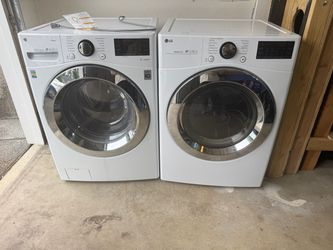 LG Front Load Washer & Dryer Set - Excellent Condition - WM3700HWA / DLEX3700W