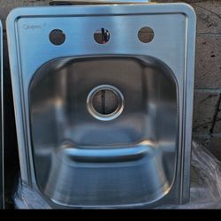 New  17x22x8 Sink 