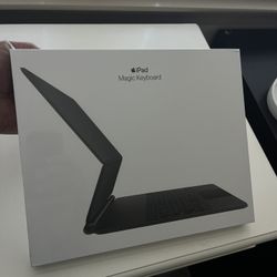 Apple Magic Keyboard for 12.9” iPad Pro 3/4/5/6th Gen Model A2480-Black