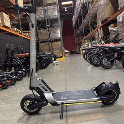 Electric scooter