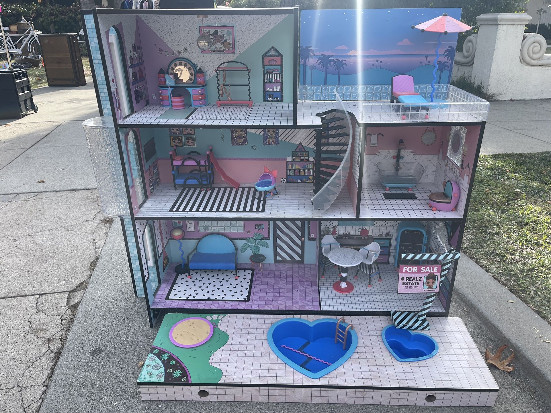 LOL DOLL HOUSE