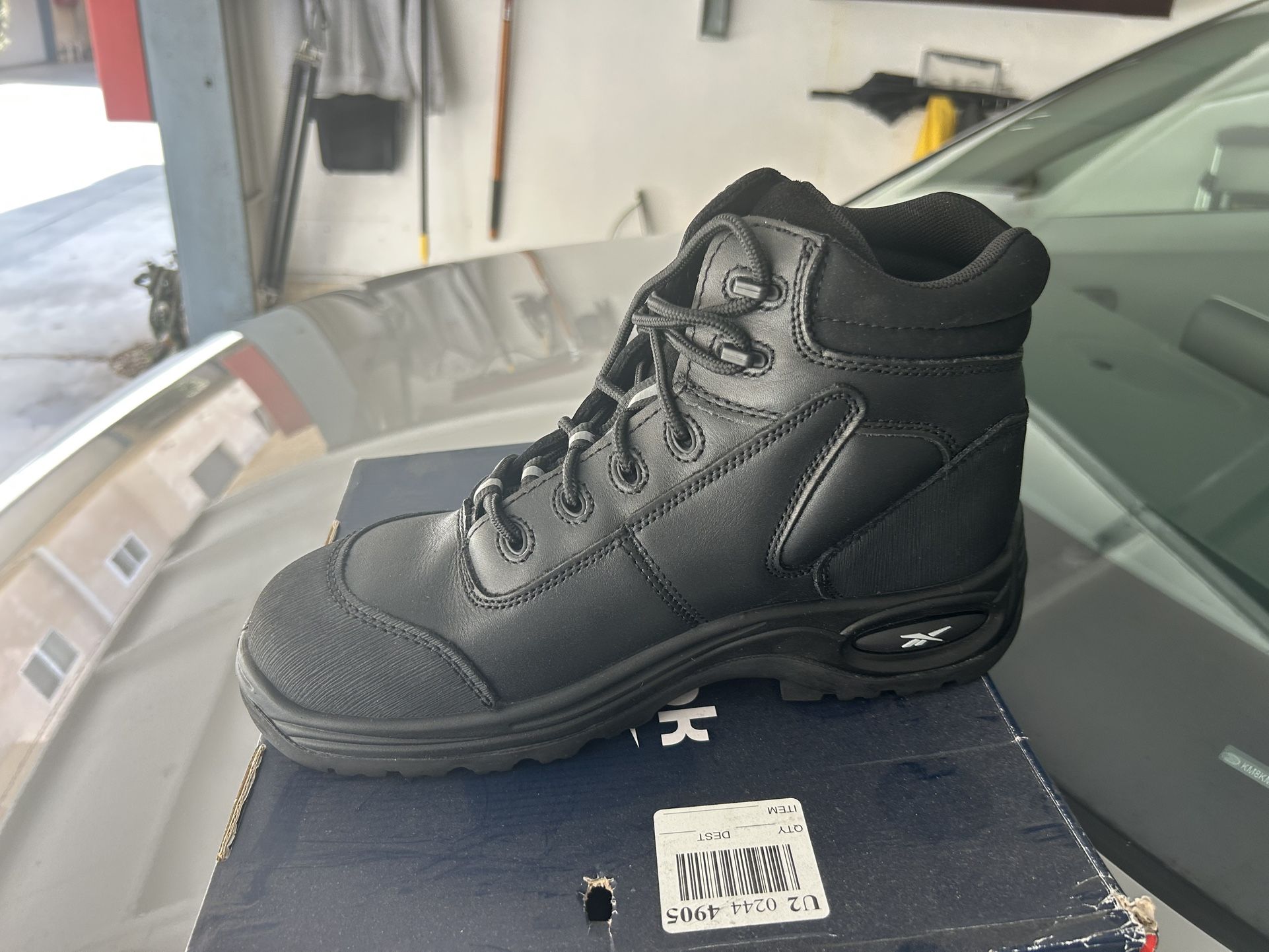 Reebok Trainer ( Men’s 9 )