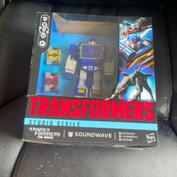 Transformers Studio Series 86 Sound Wave 