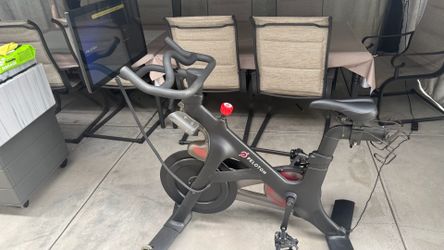 Peloton bike, Model PLTN-RB1VQ