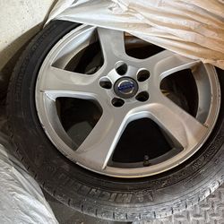 2011-2013 OEM Volvo 17x7 rims with Michelin tires (4)