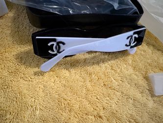 Chanel Sunglasses Black and White