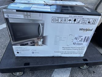 Microwave Whirlpool 30inch . NEW!!