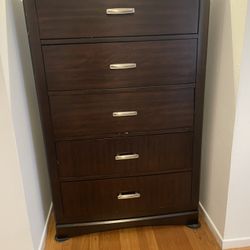 brown drawer dresser