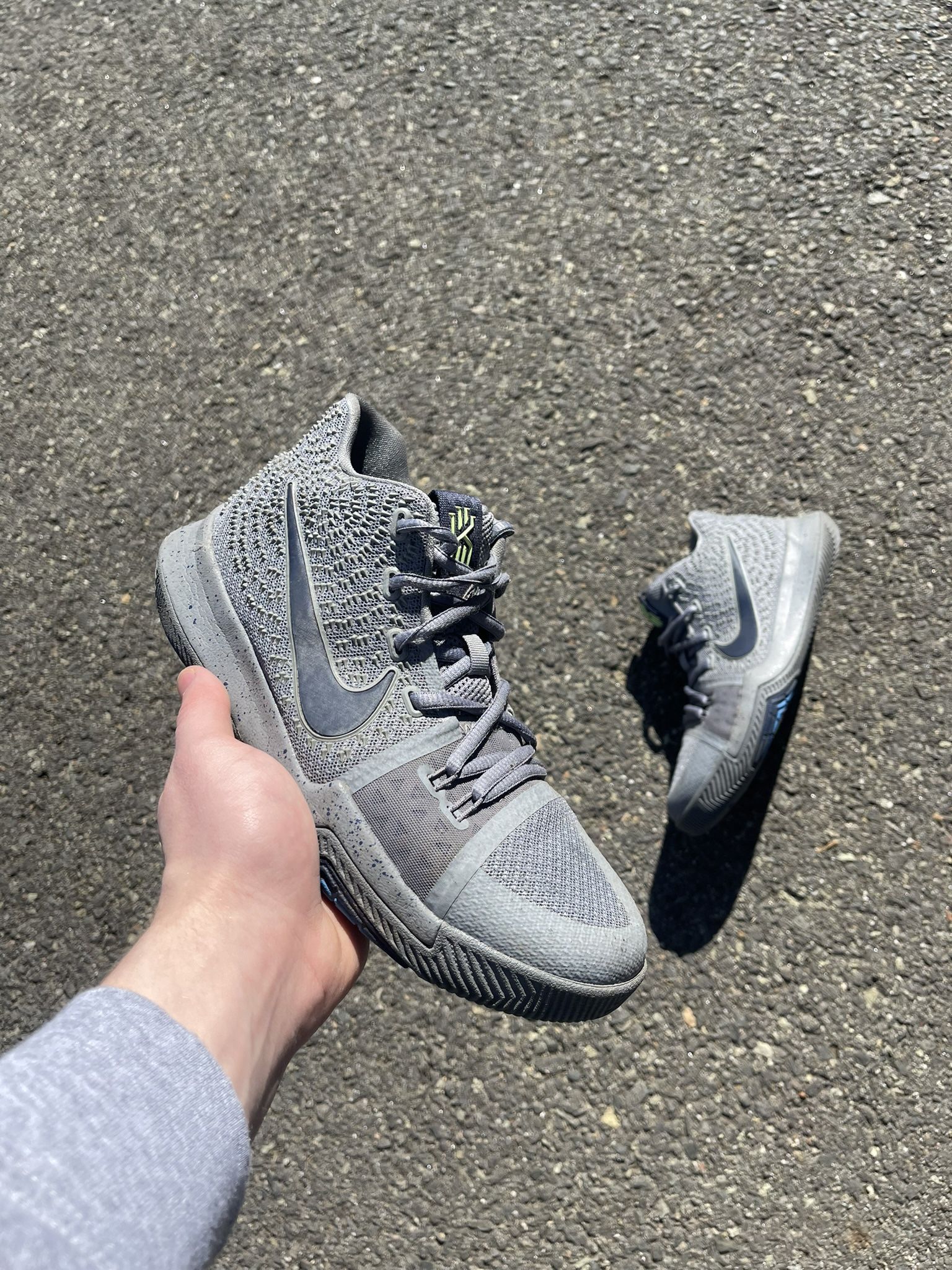 Kyrie Cool Grey