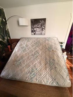 King Size Mattress OBO & Pick Up Only