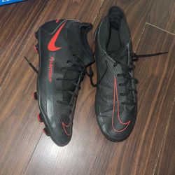 Nike Phantom Soccer Cleats