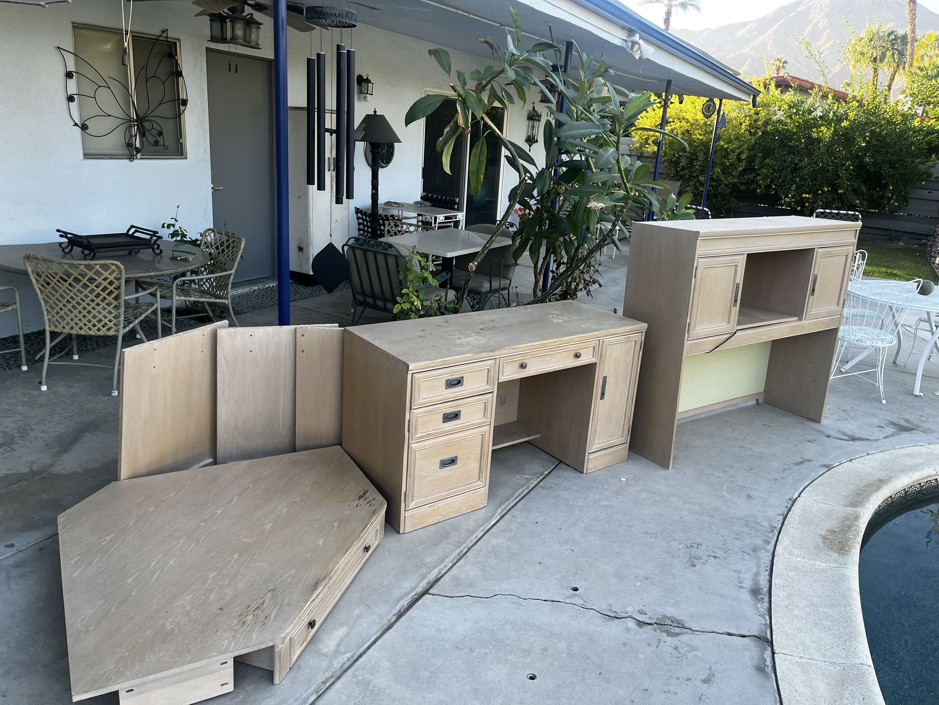 Stanley Furniture Contemporary nickle hardware Traditional Style 56" Computer Desk