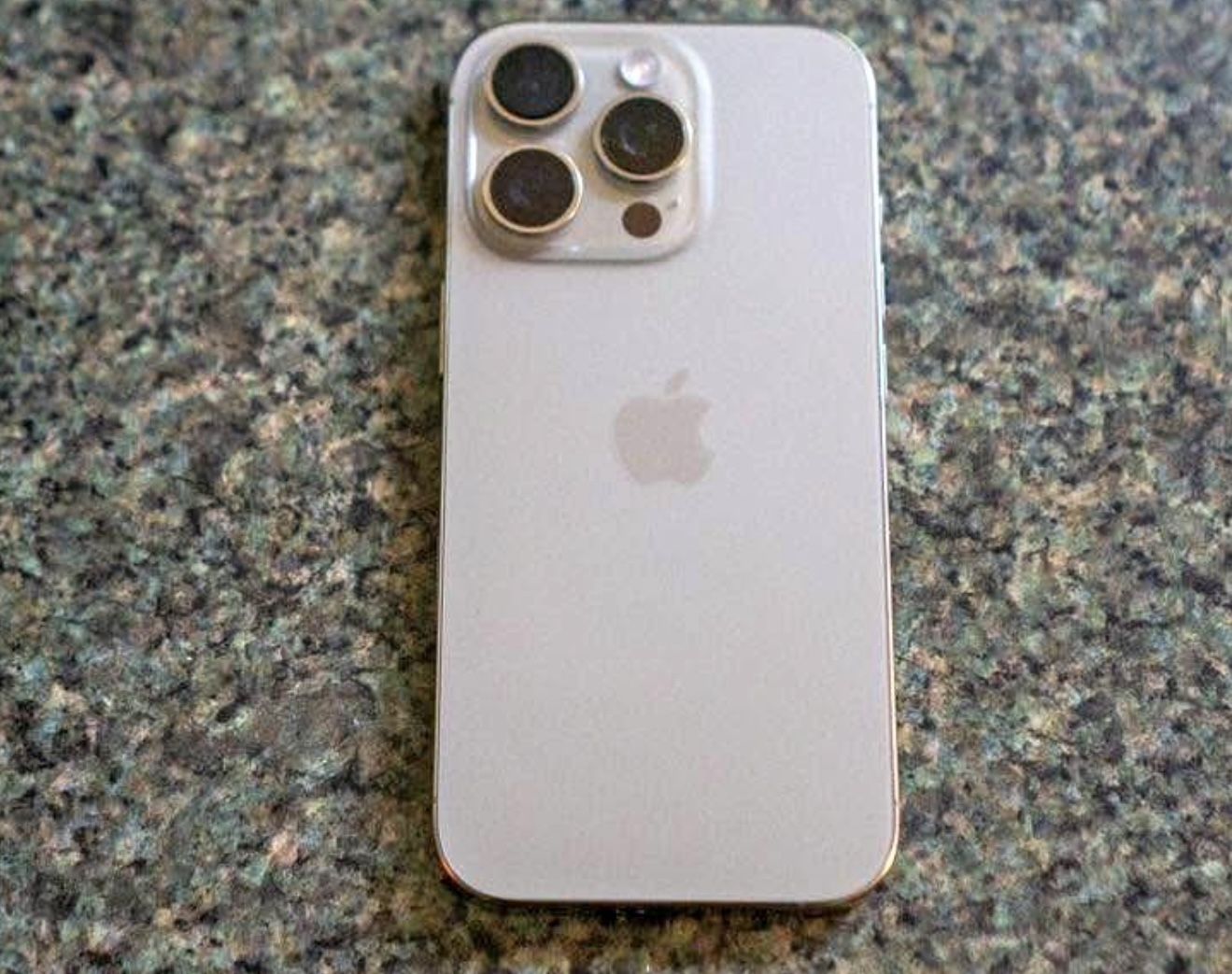 TMobile IPHONE 16 Pro Max GOLD 