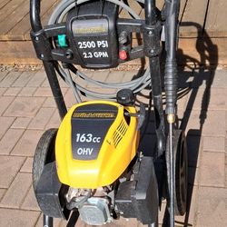 Pressure Washer 2500 PSI