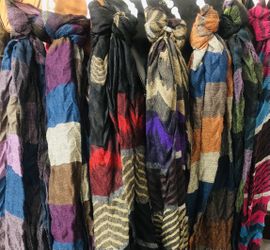Scarf 🧣 new for 7 each.