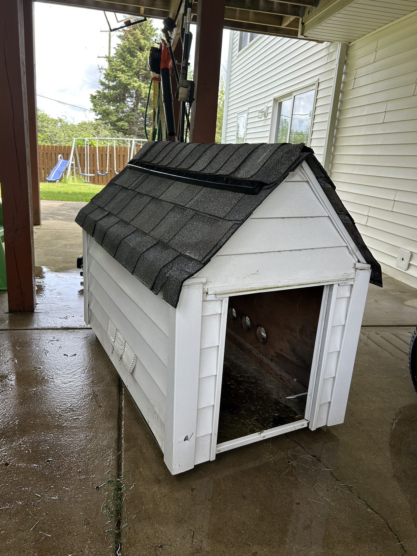 Dog House