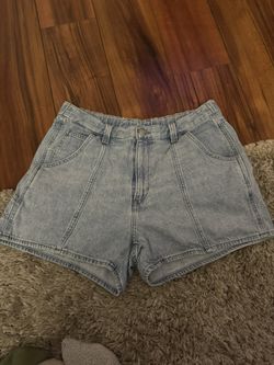 Levi Jean Shorts