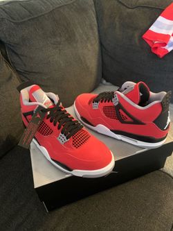 Retro Jordan 4’s toro bravo