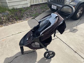 2017 Britax B Free Stroller