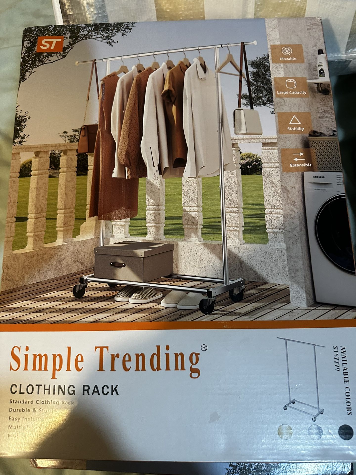 CLOTHING RACK