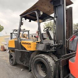 Daewoo Forklift For Sale 